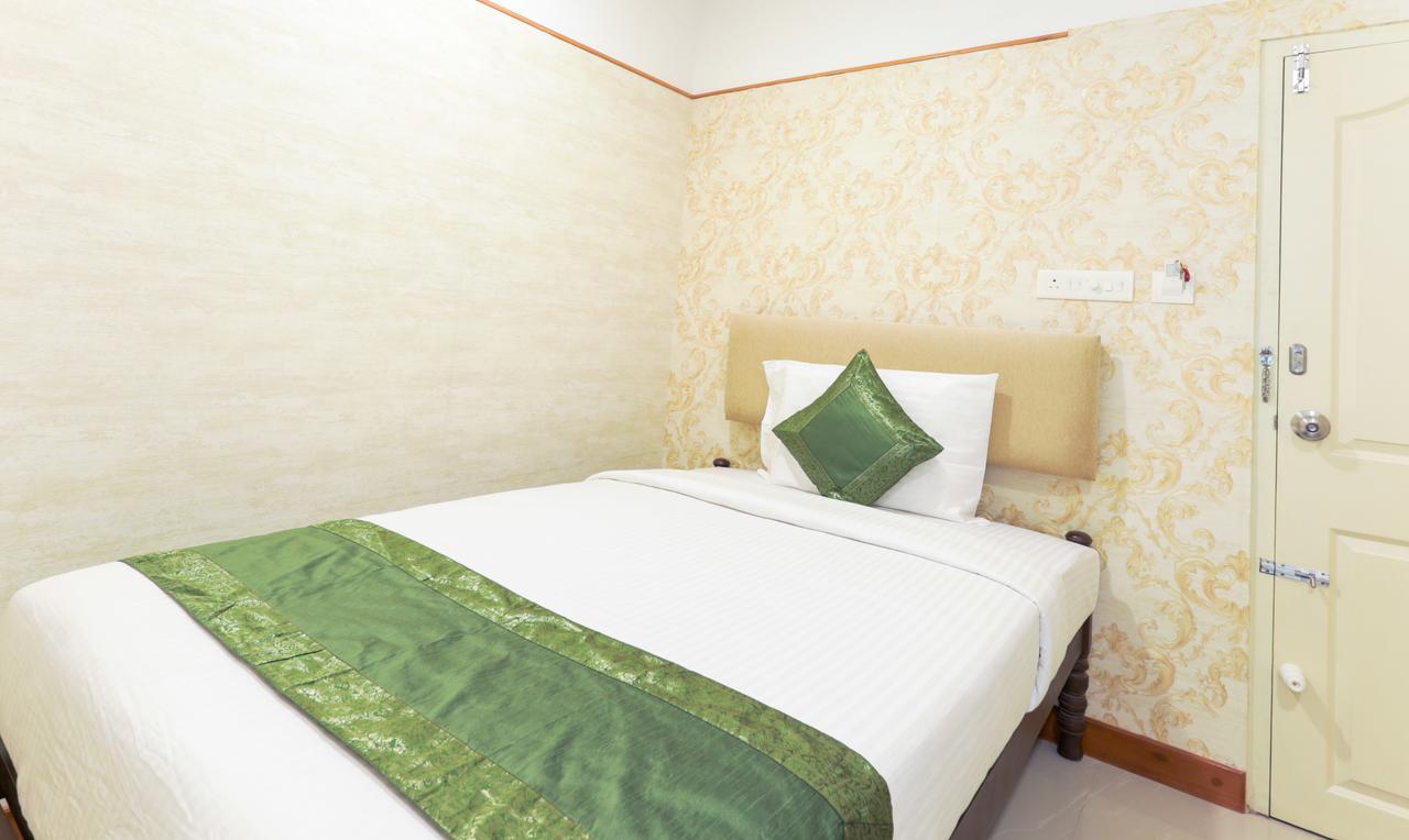 Hotel Heaven Gardens Kochi Exterior foto