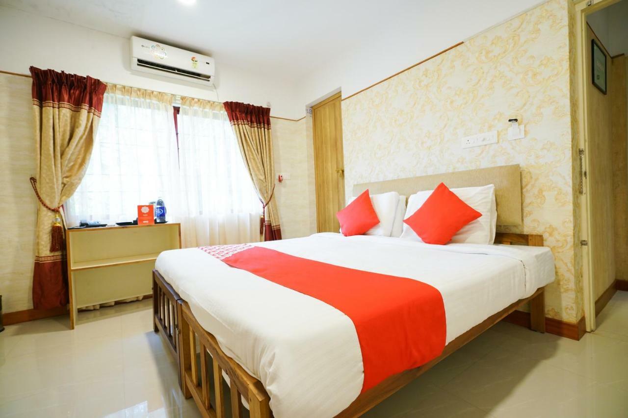 Hotel Heaven Gardens Kochi Exterior foto